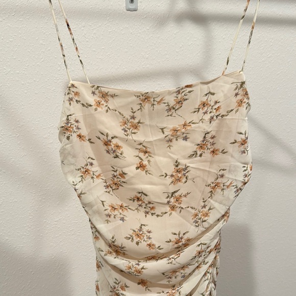 Floral Ruched Dress - Picture 4 of 7